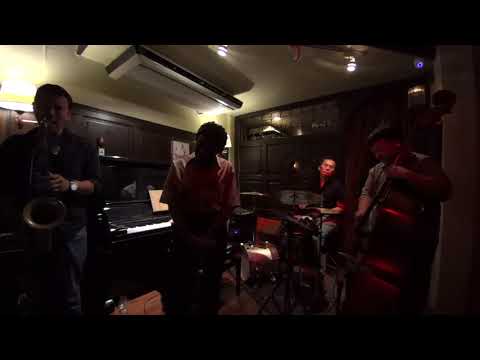 BOSS TENORS - Never Let Me Go