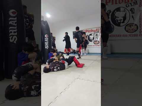 DON AXEL ORTIZ VS DON LIAM LEMOS IN A DAMN THERAPY PITBULL GYM JUNÍN DE LOS ANDES