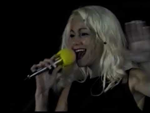 SELMA BAJRAMI - Daleko od očiju, daleko od srca - FESTIVAL NARODNE MUZIKE BIHAĆ 1999