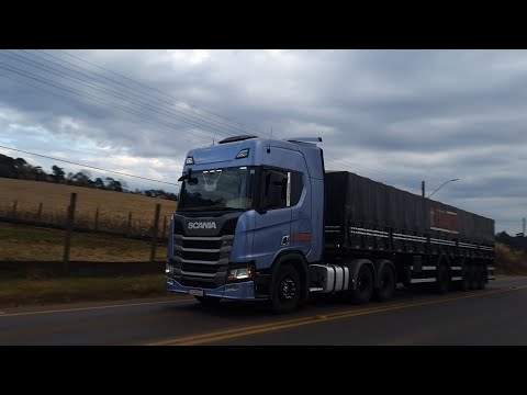 077/07/0561/2025/4455 SCANIA R500 AZUL CARRETA GRANELEIRA GUERRA 7 EIXOS TRANSPORTES CIVARDI