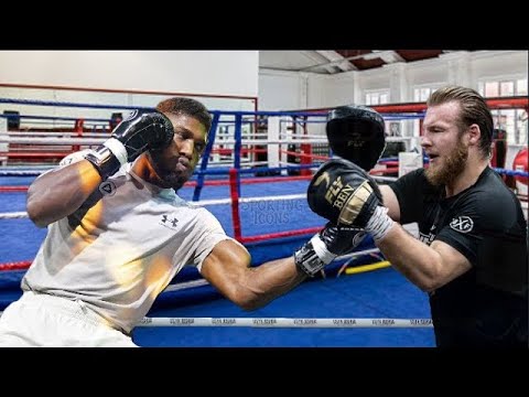 ANTHONY JOSHUA IN BEAST MODE ON THE PADS WITH HIS NEW TRAINER BEN DAVISON