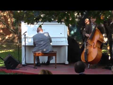 Eric Lagacé w/Oliver Jones Trio | TalkBass.com