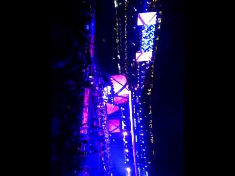 Carly-Rae Jepsen caught lipsyncing Call Me Maybe at the 100th Grey Cup Halftime show in Toronto