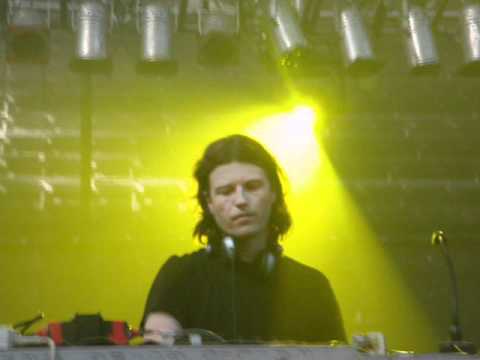 Hernan Cattaneo - Live at Moonpark (Buenos Aires) 2003-04-05