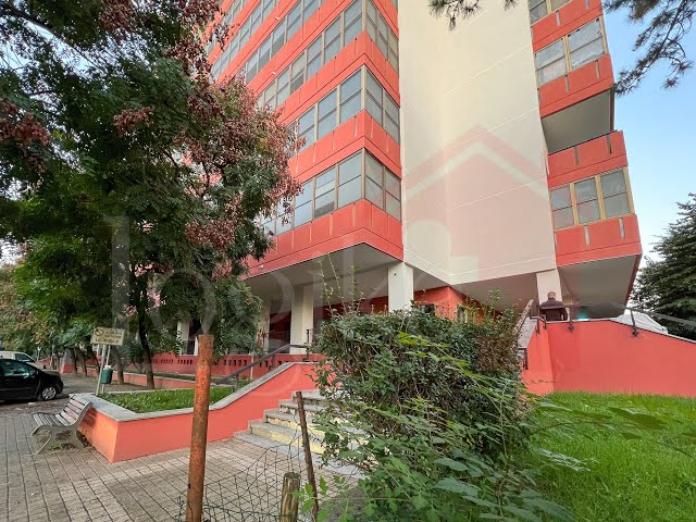 Trilocale in vendita in Via dei Pini 5