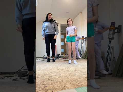 Učím mamku tanec 😀 #nagyoski#dance#nagyoski