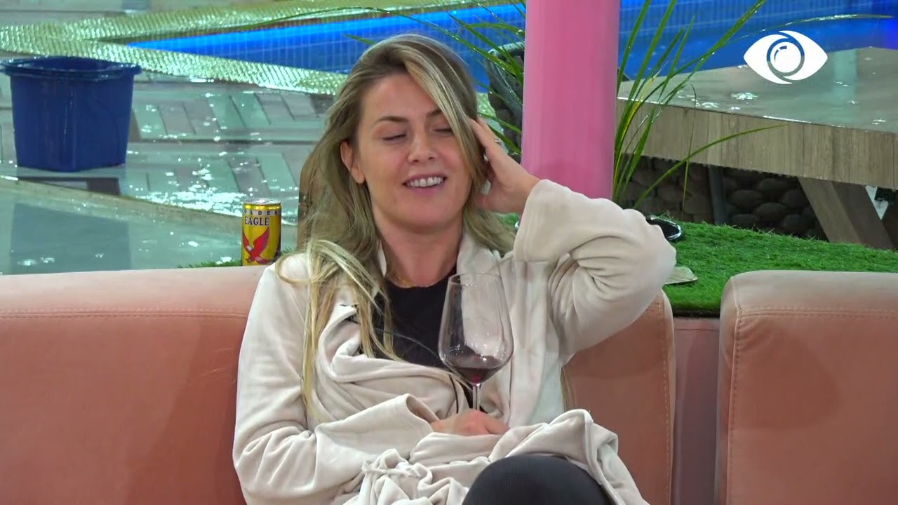 Kur të kërkosh ndjesë/Genti diskuton me Oltën