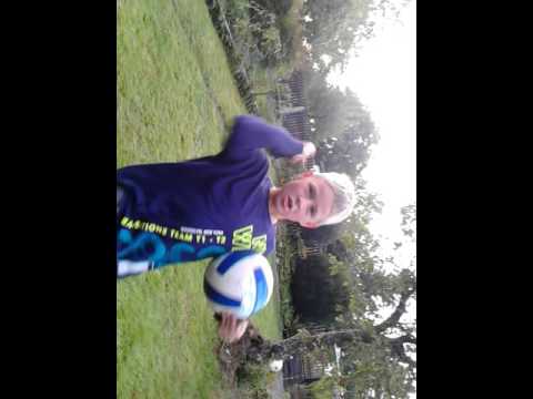 Tobi vs Max Fußball challenge