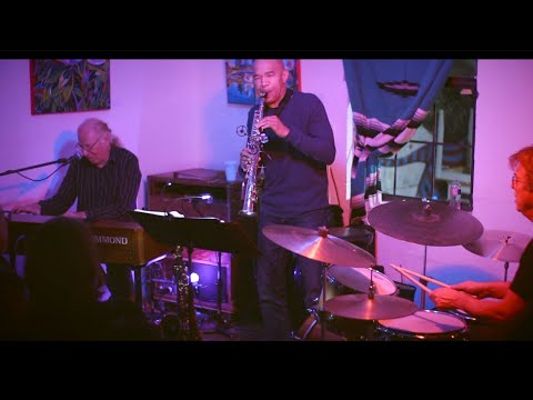 Red Young Trio - Eleanor Rigby - Live at Monks