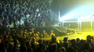 Fight For All The Wrong Reasons- Nickelback Live Nashville