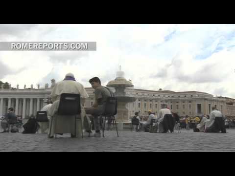 Así fue la confesión del Papa a adolescentes en la Plaza de San Pedro