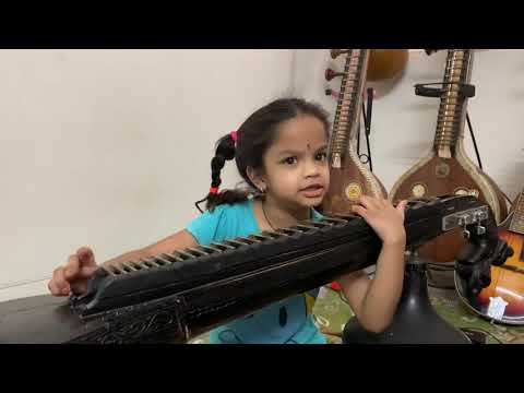 Gagapaapaa mohana varnammm By Mahati Phani Narayana's Daughter  || jaagarta gaa vinamdiii ||