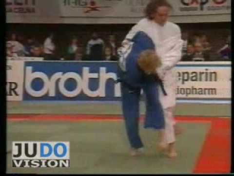 JUDO 1994 European Championships: Claudia Zwiers (NED) - Agata Mroz (POL)