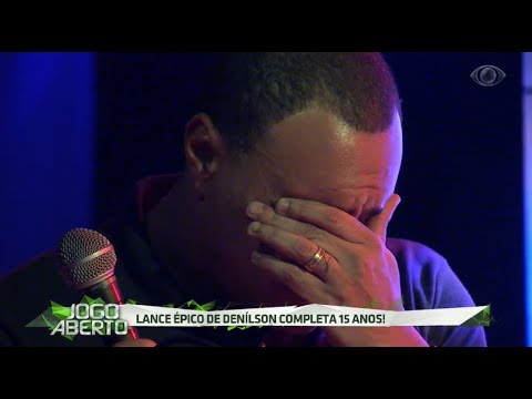 Denílson se emociona durante homenagem pelos 15 anos do lance épico contra a Turquia