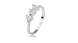 Jewellery - Silver ring with three heart zircons