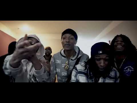 G-40 ft Skinny Zoe, Walkdown & Hopout - Playin With It Freestyle (Prod. Severinonit x Damhasty)