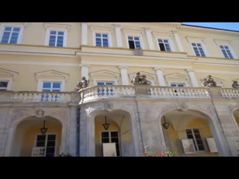 Spacerkiem wokół pałacu Czartoryskich w Puławach (Silent Partner - Lunar Landing)