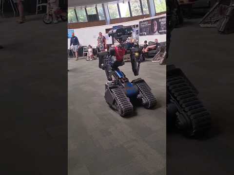 Johnny 5 Military Robot S.A.I.N.T Prototype From 80's Cult Classic Short Circuit.