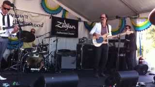 Donny Benet - Treat Yourself @ The Newtown Festival (9/11/14)