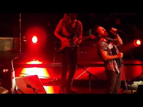 Pearl Jam - Leash - Philadelphia (October 21, 2013)