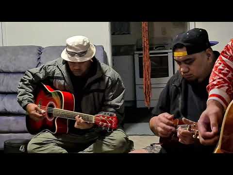 LOU OLIVE - KOLONGATATA AOTEAROA