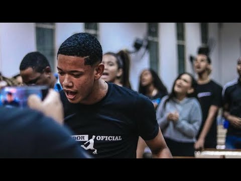 IMPRESSIONANTE A ADORAÇÃO DESSE JOVEM, A IGREJA FOI TOCADA 🔥 Matheus Henrique