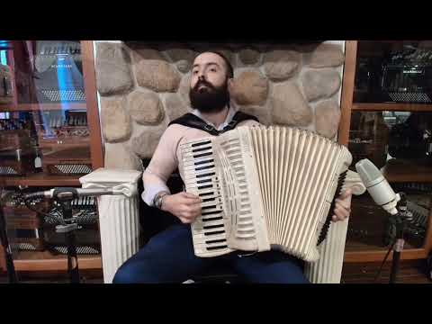7740 - Cream Titano Mod. Special T447 Piano Accordion LMH 41 120 image 2