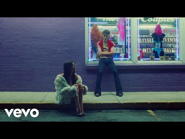 Easy von Troye Sivan & Kacey Musgraves ((jetzt ansehen))