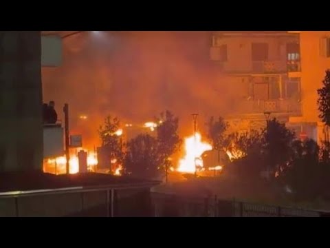 Botti di Capodanno, auto bruciate a Casoria