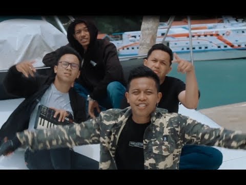 Angga Aprilino - Complaint (Official Music Video)