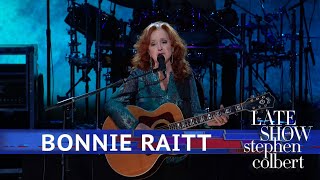 Bonnie Raitt Performs &#39;Angel From Montgomery&#39;