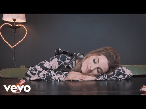 L'Aura - Apologize (Official Video)
