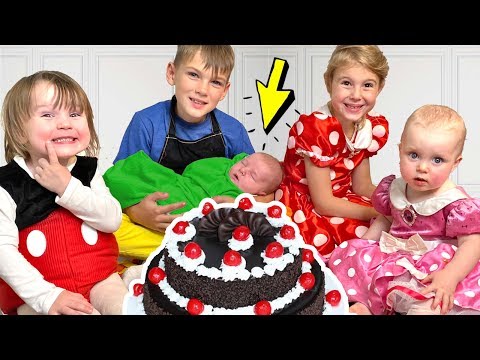 Four Kids and Dad are preparing a Surprise for Alex's Birthday - Youtube