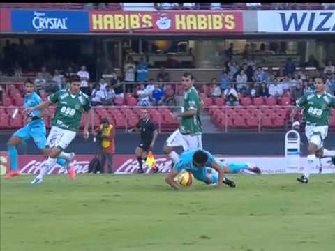 Melhores momentos: Guarani 0 x 3 Santos pelo 1º jogo da final do Campeonato Paulista 2012