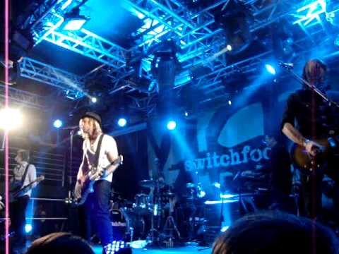Switchfoot perform Where I Belong