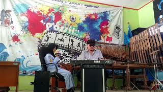 Download lagu Sia-sia Mengharap Cintamu  Cover : Cindy Ajeng & Mang Ay (SMKN 1 Tegalbuleud) mp3