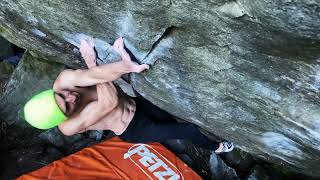 Video thumbnail de Believe in two, 8b+/c. Magic Wood