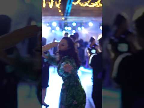 Ce se întâmplă când alegi trupa MATES la nunta ta 🎤🔥 | Formație nuntă live