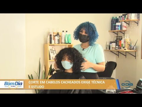 Corte em cabelos cacheados exige técnica e estudo 22 02 2022