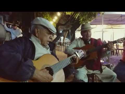 Los Hermanos Villa - El Marucho