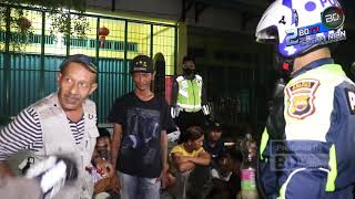 Download lagu Razia Balap Liar || Tim Zebra-09 Pergoki Jok Motor Berisi Tuak dan Petasan mp3 Download lagu Razia Balap Liar || Tim Zebra-09 Pergoki Jok Motor Berisi Tuak dan Petasan mp3