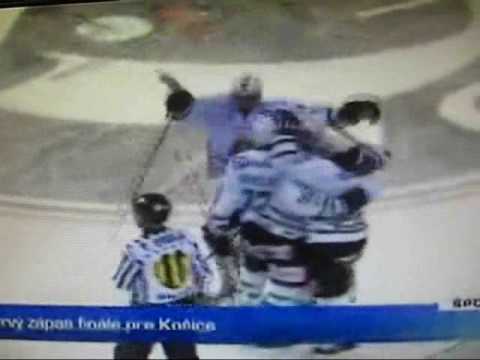 Martin Gründling #27 ( HK 36 Skalica ) - gól (1. finále)