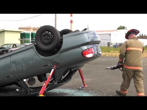 Vehicle Extrication with Car on its Roof