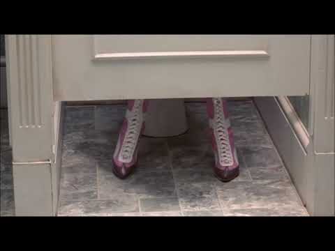 Lo que pasa cuando mujeres van juntas al baño