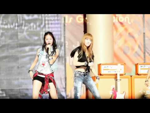 [fancam]100821 Tik Tok- SNSDJessica & f(x) Krystal _SMTown Live 2010 in Seoul