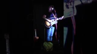 Ben Montague singing sleeping at the VIP in Dublin 11/12/16