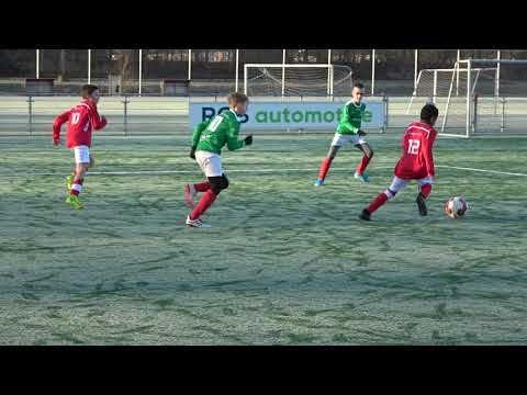 Tweede helft vv DOVO JO11-3 - vv Renswoude JO11-1.
