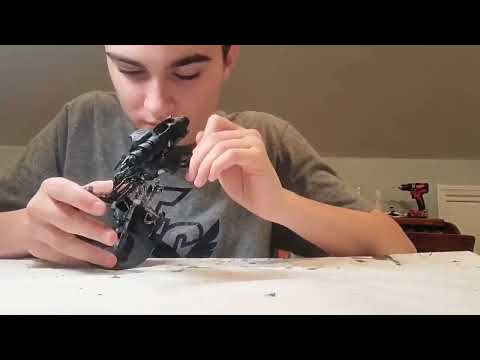 Making a Canoptek Doomstalker