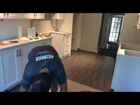 Kitchen countertop installation - Caesarstone Quartz