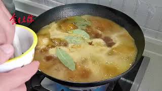 这样做红烧肉再也不怕腻人了，荤素搭配不油不腻，加两个土豆绝了 #红烧肉#东北菜#美食 #简单又美味